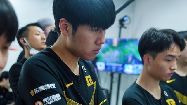 在下半场继 在下半场继