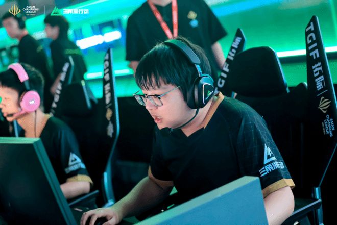 也象徵著在 也象徵著在