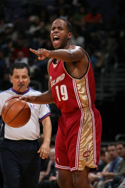 足球界并不 足球界并不